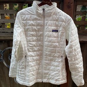 Patagonia Women’s Nano Puff MEDIUM. Birch white!!
